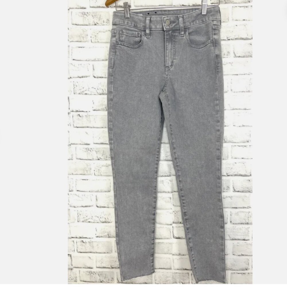NWOT Gap Universal Jegging Mid Rise Jeans Grey Raw Hem Stone Wash